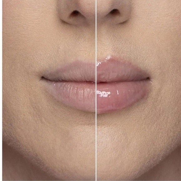 Too Faced Lip Injection Lip Gloss NEW - Picture 4 of 6